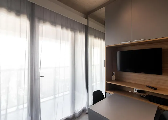360 Vn On Lorena By Housi